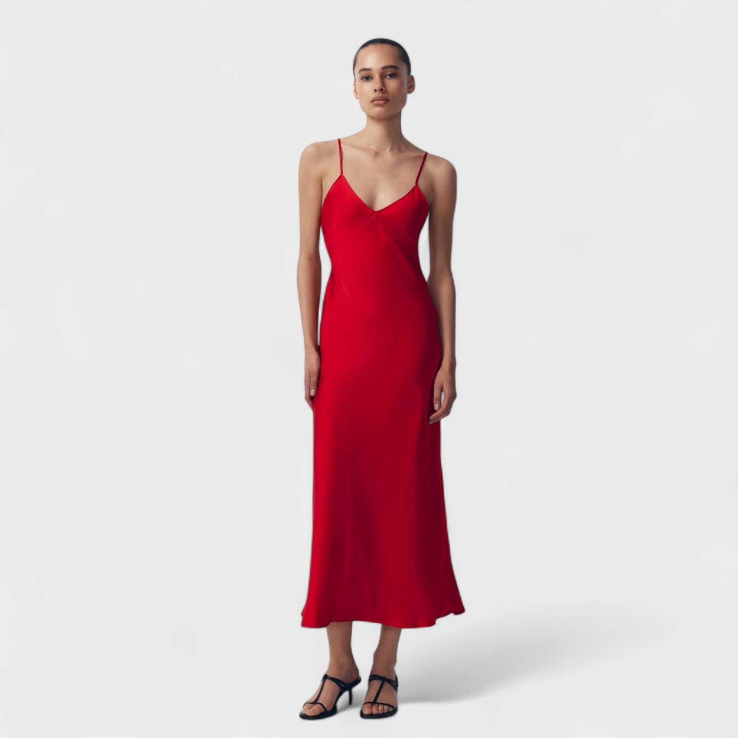 Aililis - Chic Evening Gown - Charlotte & Willow