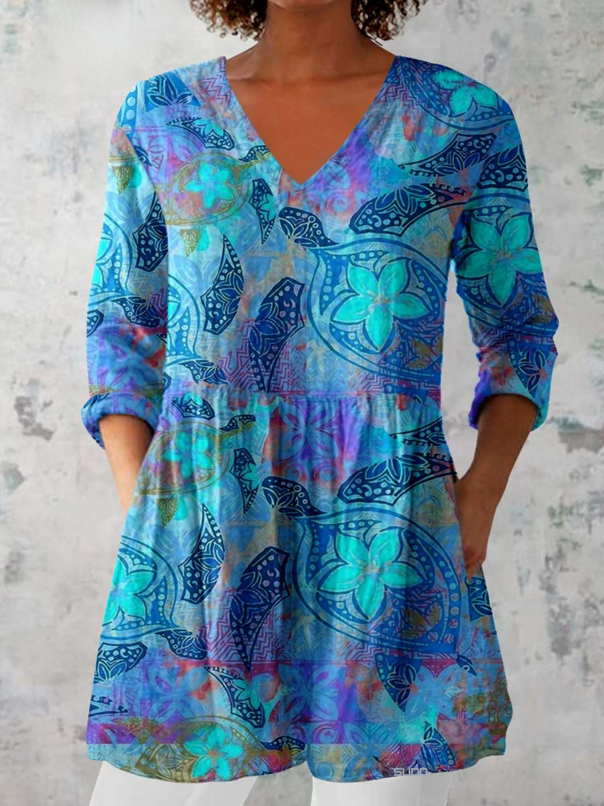 Saoirse V Neck Long Blouse - Charlotte & Willow