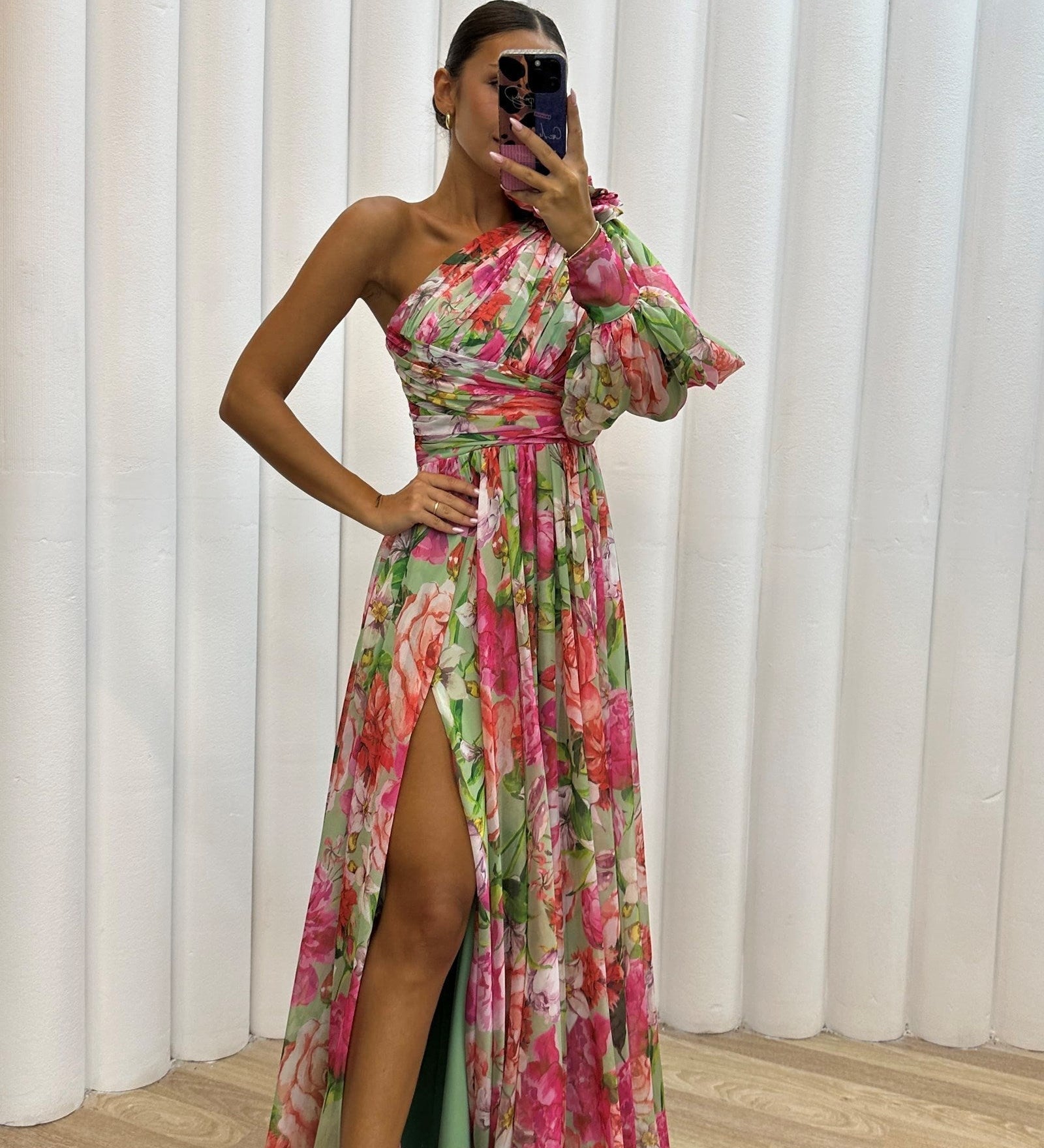 Aingeal - Graceful A-Line Dress - Charlotte & Willow, product photo 8