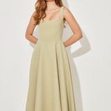 Justine - Chic Midi Dress