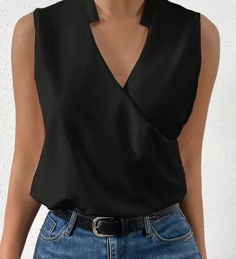 Saoirse - Cozy V-Neck Tee - Charlotte & Willow, detail