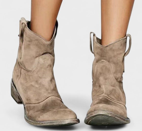 Tríona - Chic Western Booties - Charlotte & Willow