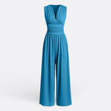 Clara - Stylish Mono Elegance