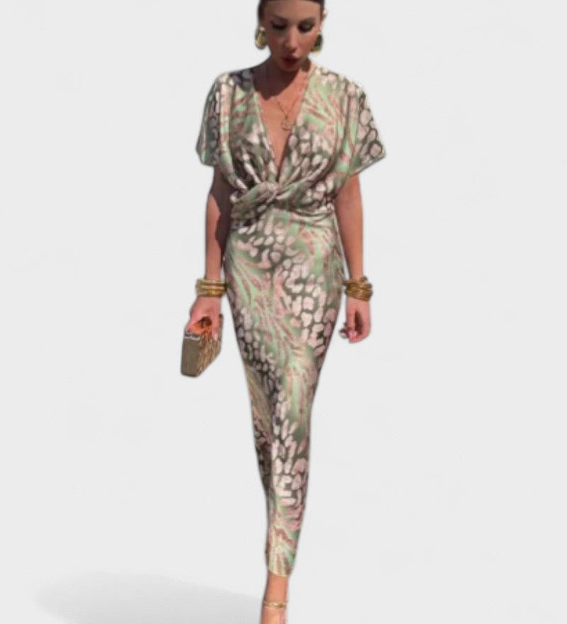 Fiadh - Graceful Floral Dress - Charlotte & Willow