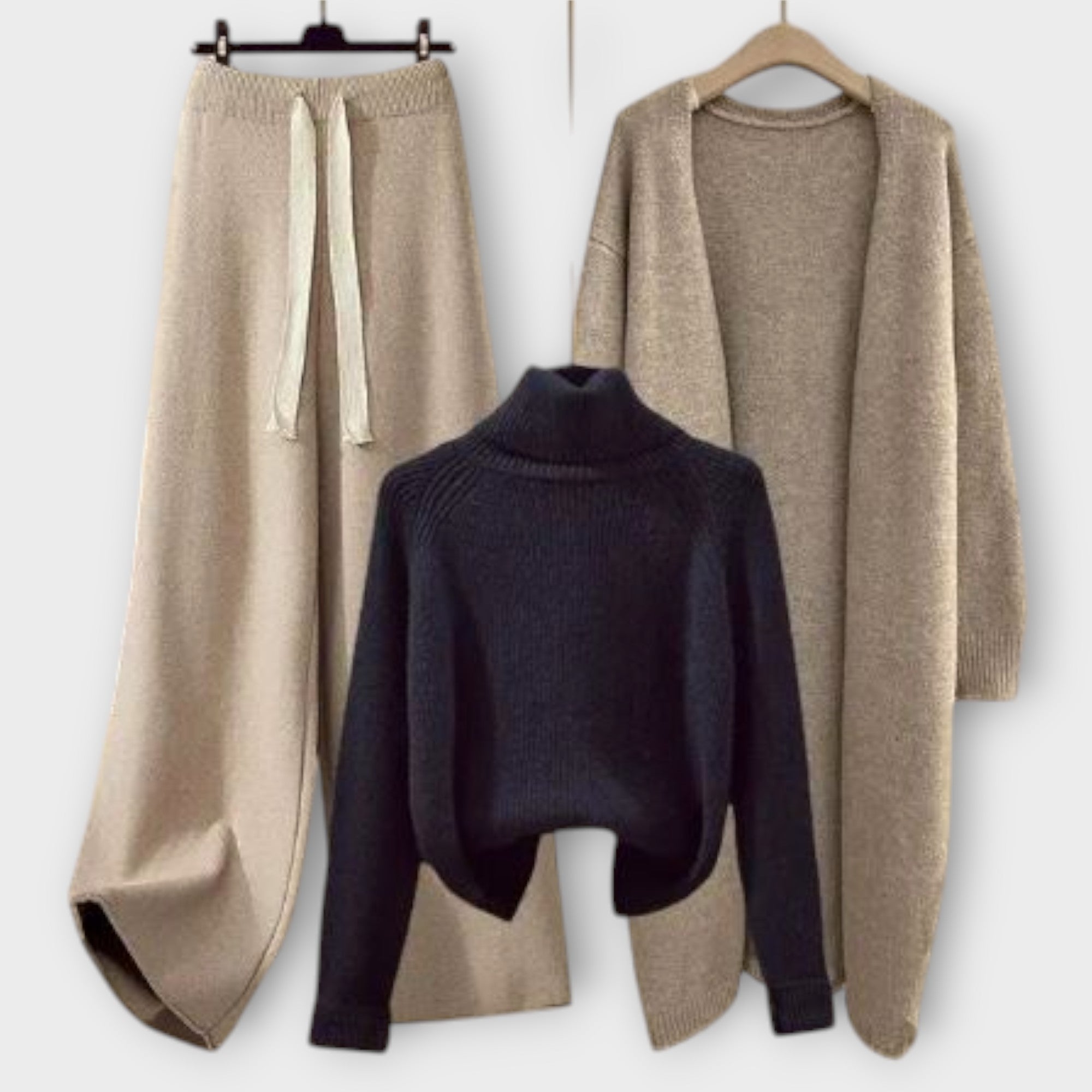Íde - Chic and Cozy Ensemble - Charlotte & Willow, styled look