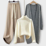 Élodie - Chic and Cozy Ensemble
