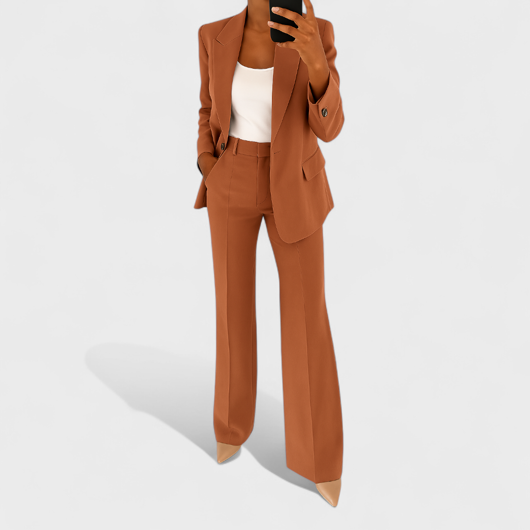 Éilis - Sophisticated Chic Suit - Charlotte & Willow, detail