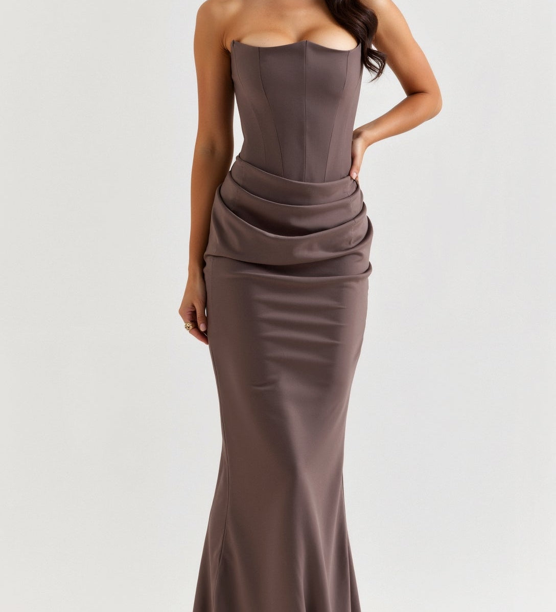 Aveen - Graceful Maxi Dress
