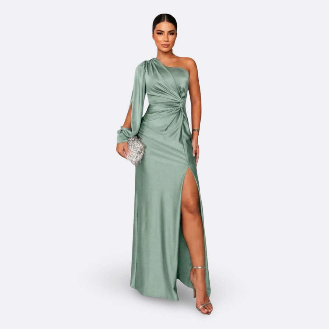 Concepta - Chic Maxi Dress - Charlotte & Willow, styled look