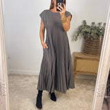 Inès - Flowing Pleated Maxi Dress