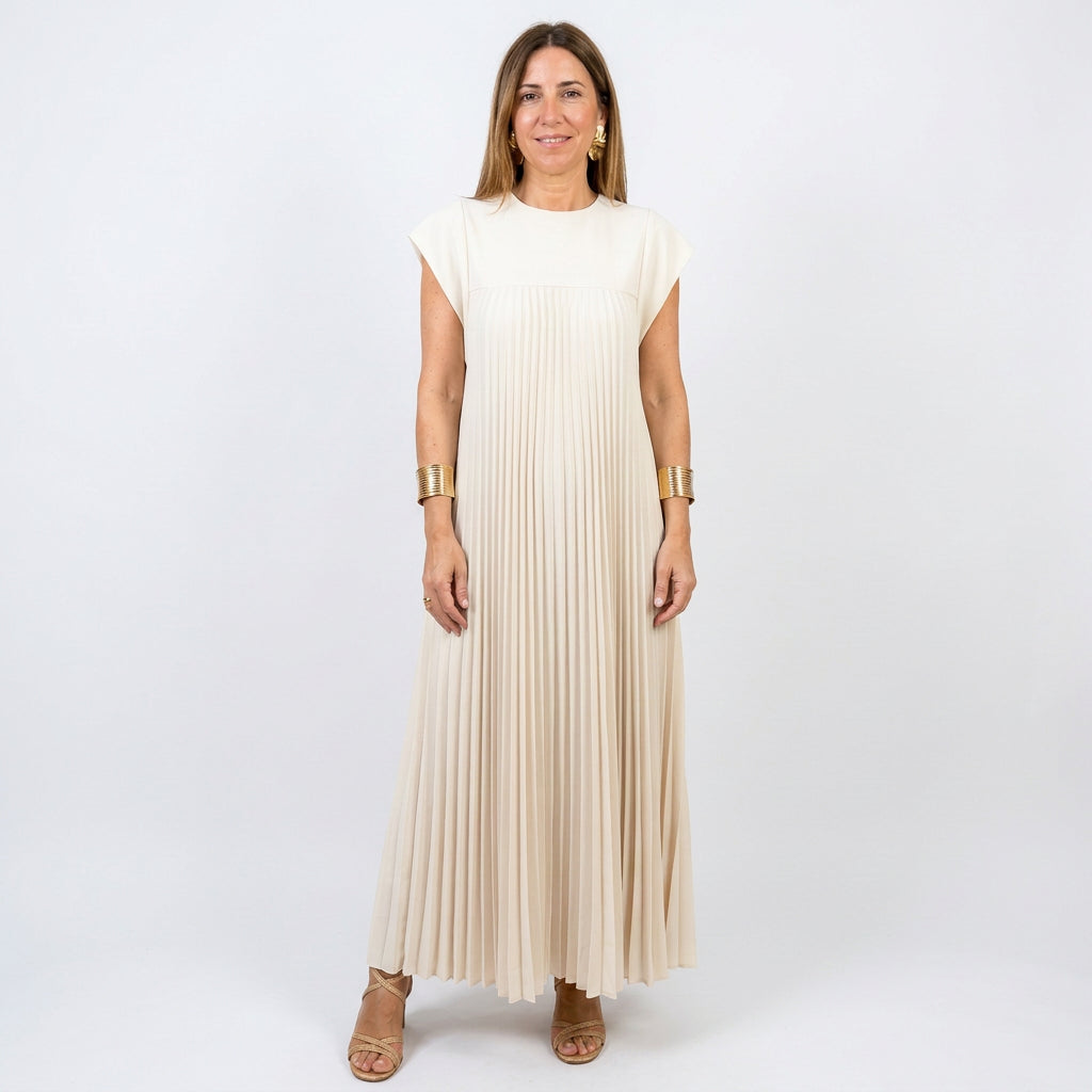 Ailionóra - Flowing Pleated Maxi Dress - Charlotte & Willow